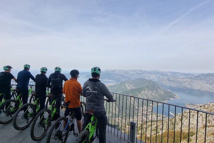 Lovćen med E-bike Serpentine Road til Kotor kabelbil