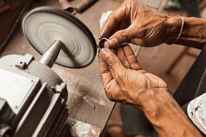 Uluwatu Silver Jewelry Making Class a Bali