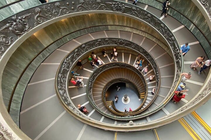 Vatican, Sistine Chapel & St.Peter's Basilica Semi Private Tour
