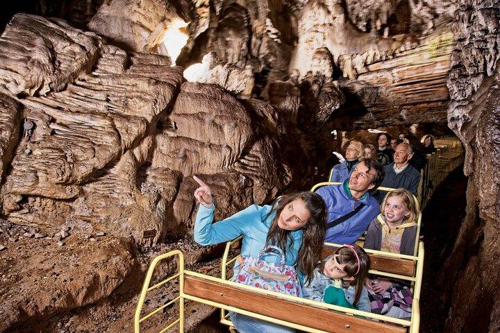 Grotta di Postumia, Castello di Predjama e gita di un giorno a Lubiana da Zagabria