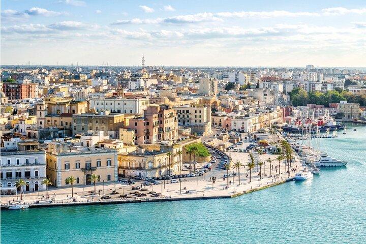 Tour a piedi di Brindisi con audioguida e guida scritta da un locale