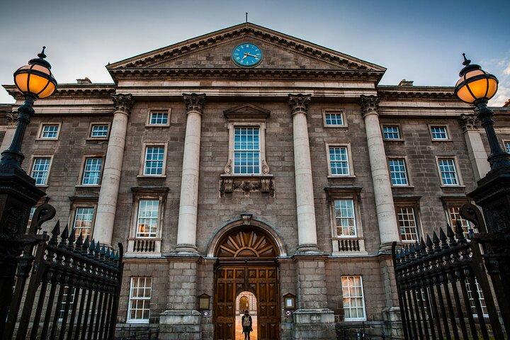 Billeder af Dublin Book of Kells, Castle og Molly Malone