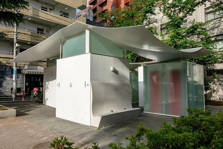専用車で行く東京トイレプロジェクトと建築ツアー