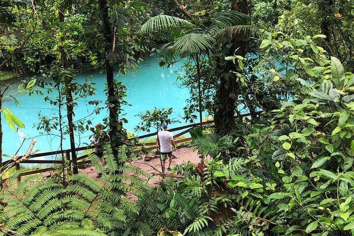 Private Tour zur Río Celeste-Wanderung und Aromen von Costa Rica