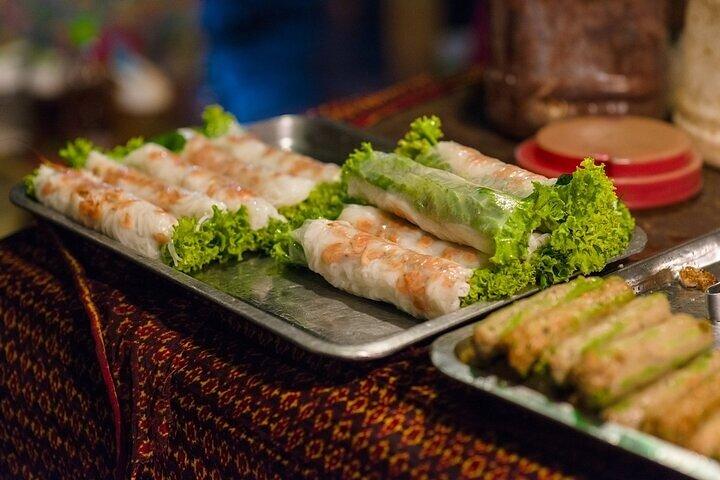 Tour gastronomico di Phnom Penh di notte con prelievo dall'hotel