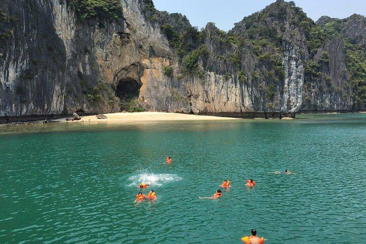 Full day boat trip to Lan Ha bay Ha Long bay and Monkey island