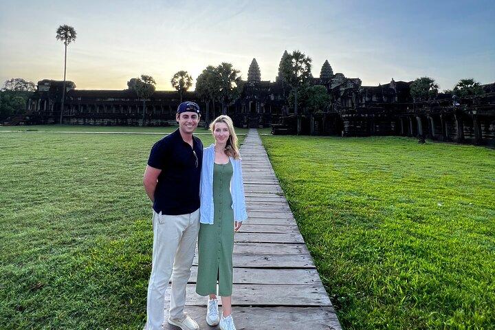 Angkor Sunrise E-Bike Tour with Lunch Included