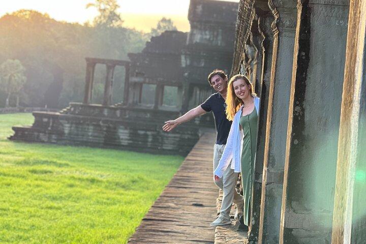 Angkor Sunrise E-Bike Tour with Lunch Included