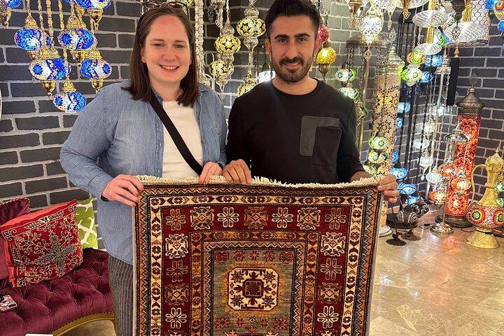 Private Rug Shopping - Learn, Watch and Buy Rugs in Grand Bazaar