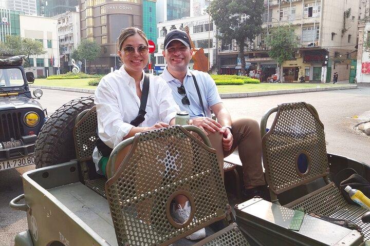 Excursão em Ho Chi Minh City em ex-Jeep/Car