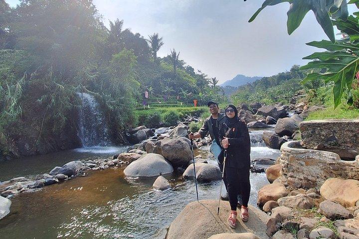 Jakarta: Sentul Pine Forest and Waterfall Trekking Tour