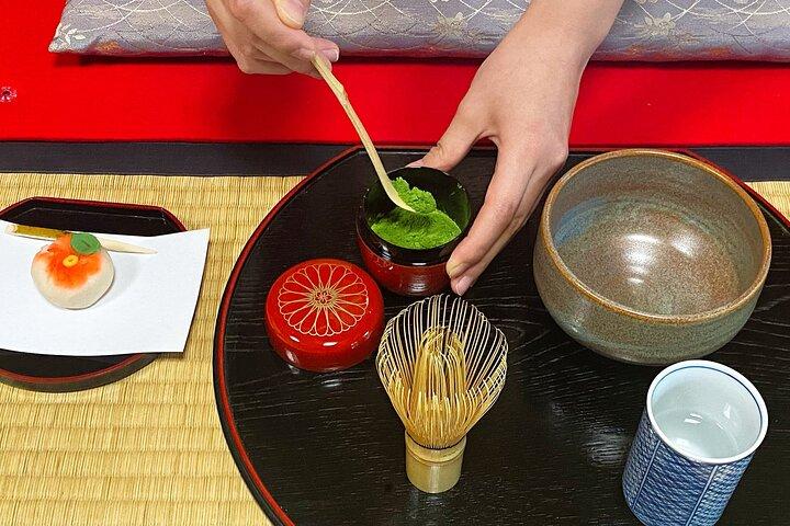 庭園を望む京都清水茶会