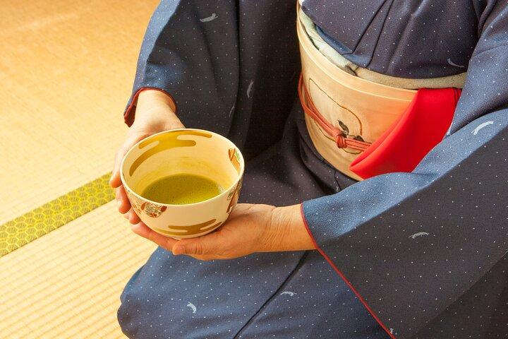 庭園を望む京都清水茶会