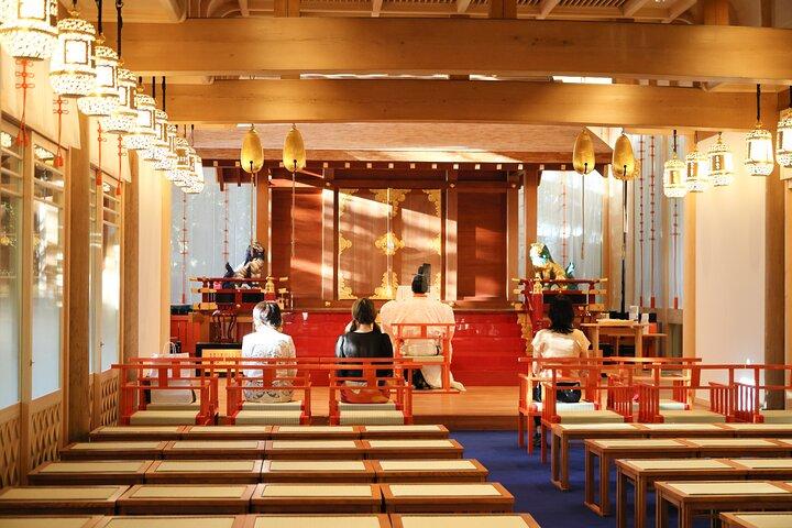 Tour privato del santuario di Shimogamo, patrimonio dell'umanità