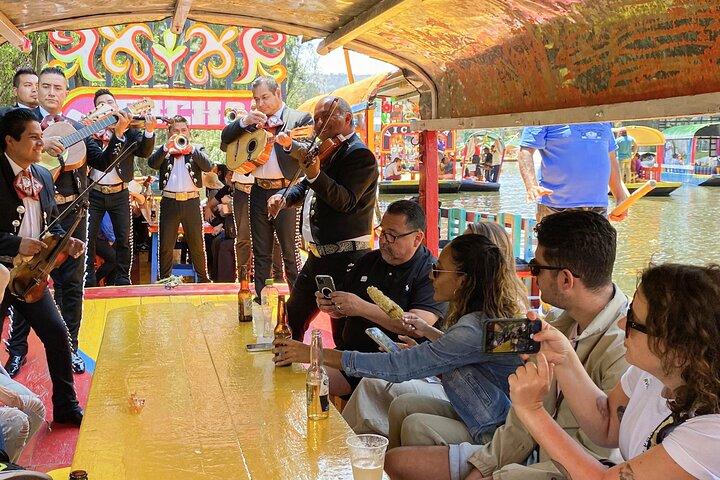 Fête Trajinera à Xochimilco avec boissons, Mariachi et collations