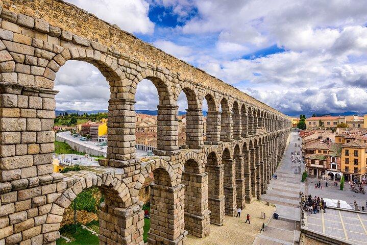 Excursión de un día completo a Toledo y Segovia desde Madrid
