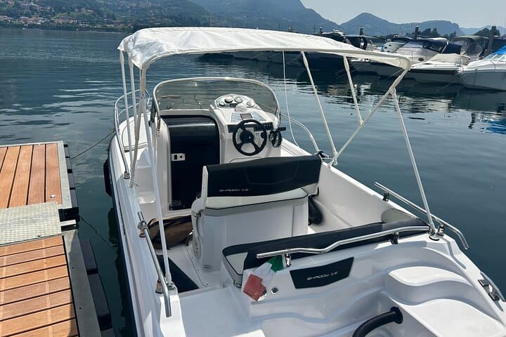 Como Lake Boat Private Tour from Lecco by Speedboat with Driver