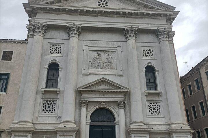 Concerto clássico em torno da Igreja de Vivaldi em Veneza