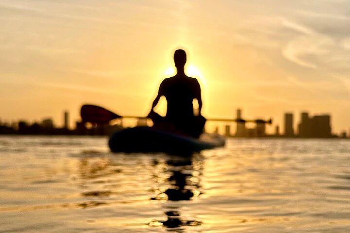 Miami Beach : Beleuchtete Sunset Paddleboard Tour