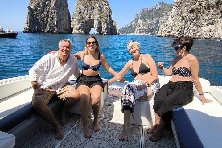 Excursão exclusiva de barco privado a Capri a partir de Positano