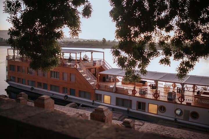 5 Days 4 Nights from Luxor to Aswan on Gentle Breeze Dahabyia