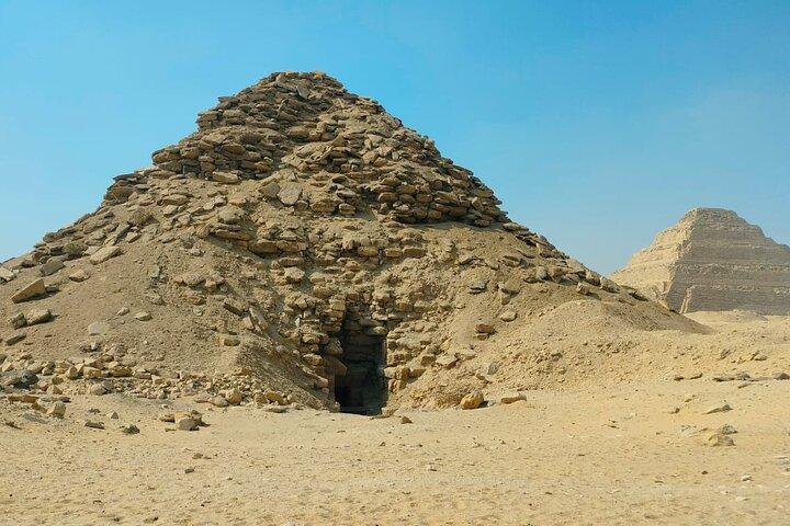 Private Giza Pyramids, Saqqara & Serapeum Tour