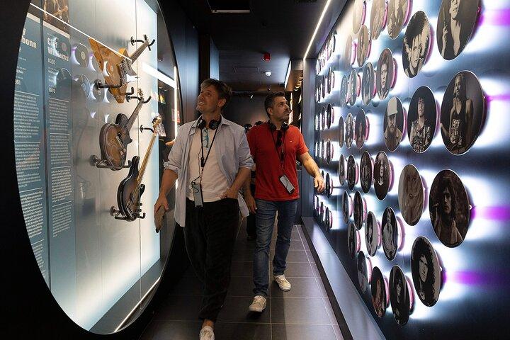 Guitar Legends Hall: Entré till Immersive Rock Museum
