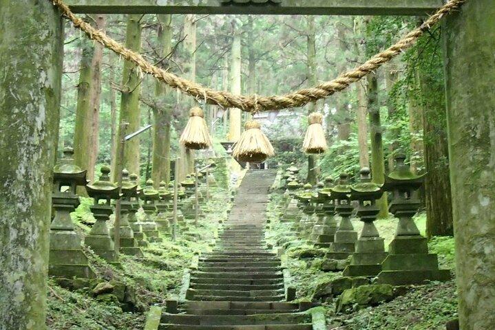 九州上白見神社・天岩戸・高千穂峡ツアー