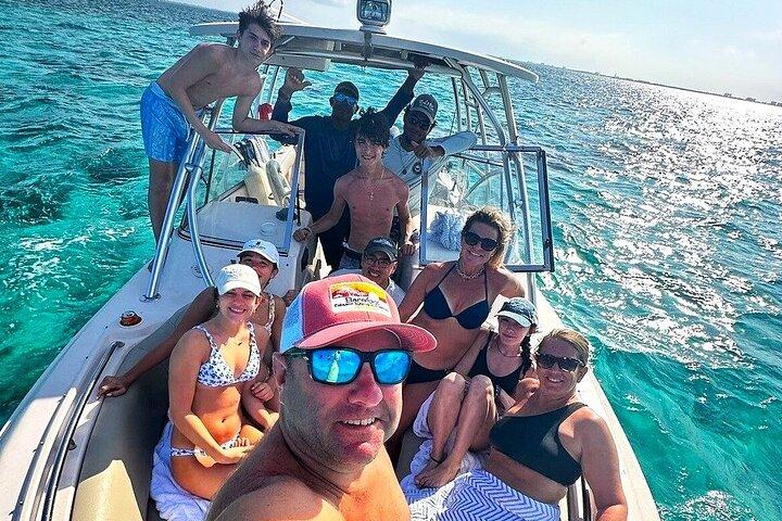 Charter Privado 28ft Grady White. Mantarrayas, snorkel, estrellas de mar