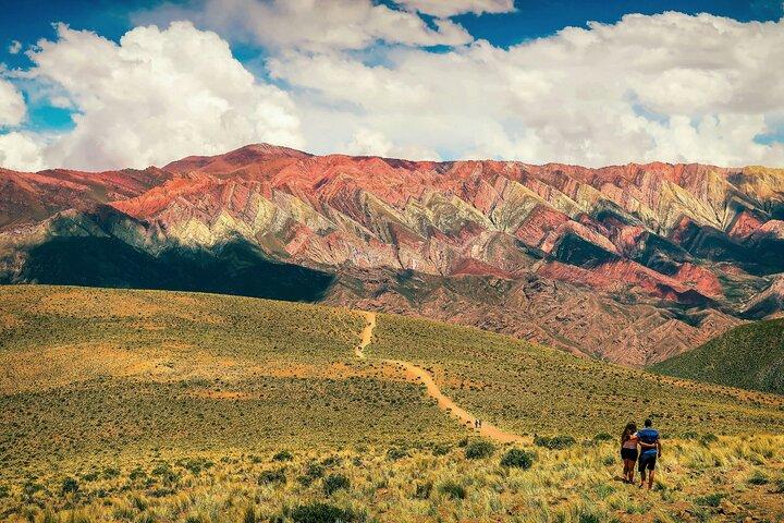 Tour de Día Completo a Humahuaca y Hornocal