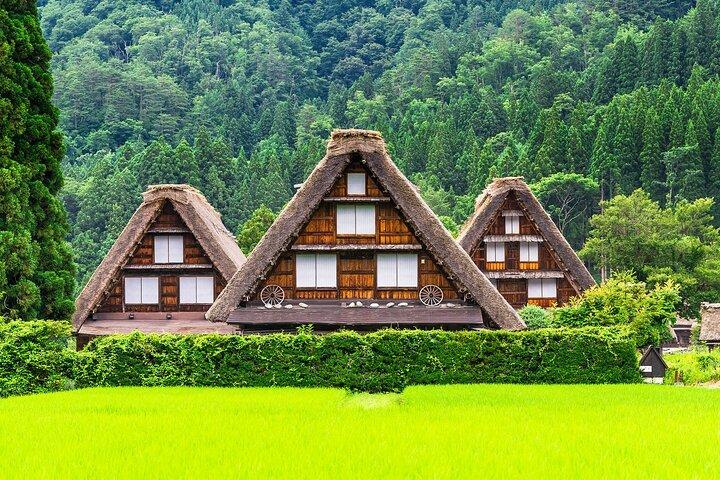 Visite en bus de Shirakawago et Takayama au départ de Nagoya