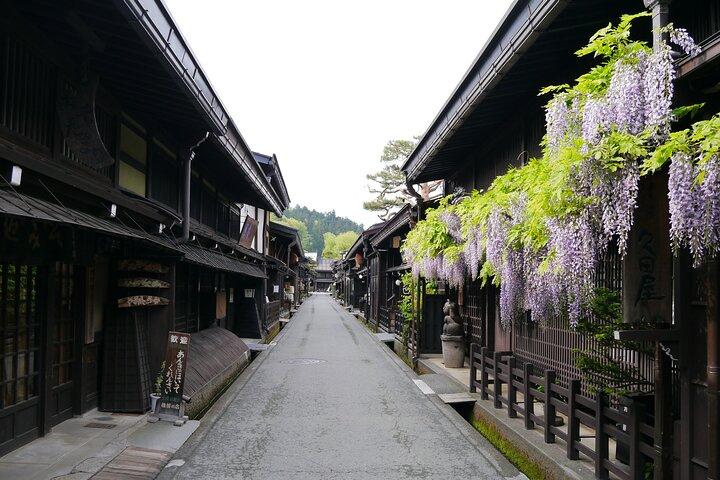 金沢発 白川郷・高山満喫日帰りツアー