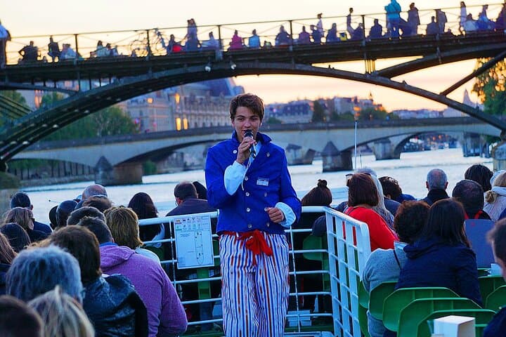 Paris Seine River Sightseeing Guided Cruise Vedettes du Pont Neuf