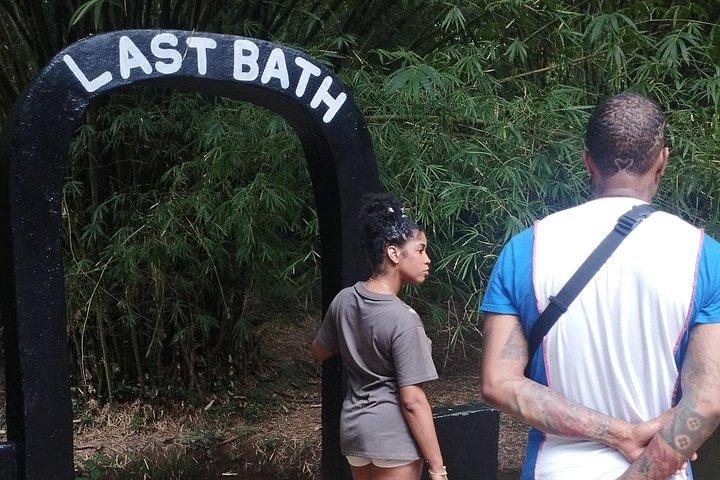 Assin Manso Slave River Site and Cape Coast Castle Day Tour
