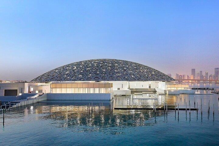 ドバイ発：アブダビ遺跡ツアー、カスル・アル・ワタン、グランドモスク