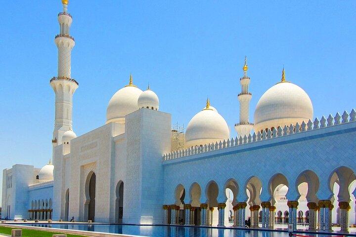 Tour d'Abu Dhabi au départ de Dubaï: Sheikh Zayed Mosquée & Warner Bros