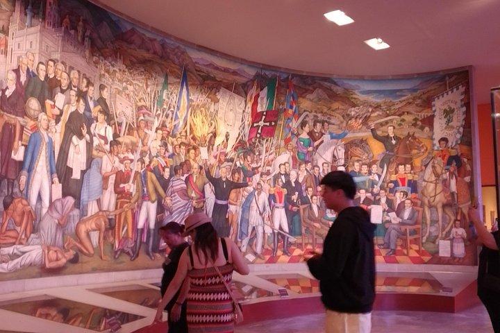 Chapultepec : Castle, History and Secrets with Local Guide