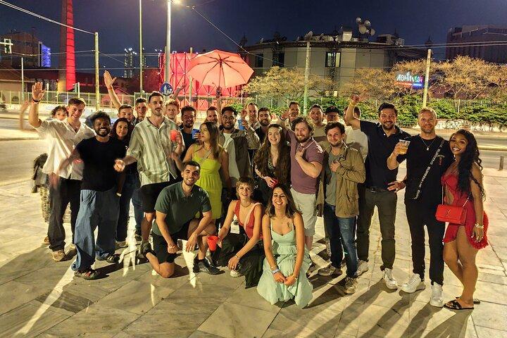 Athens Party Pub Crawl w / 1 hora de barra libre y discoteca VIP Acceso
