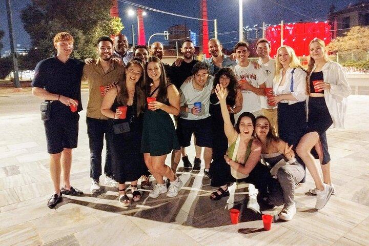 Athens Party Pub Crawl w / 1 hora de barra libre y discoteca VIP Acceso