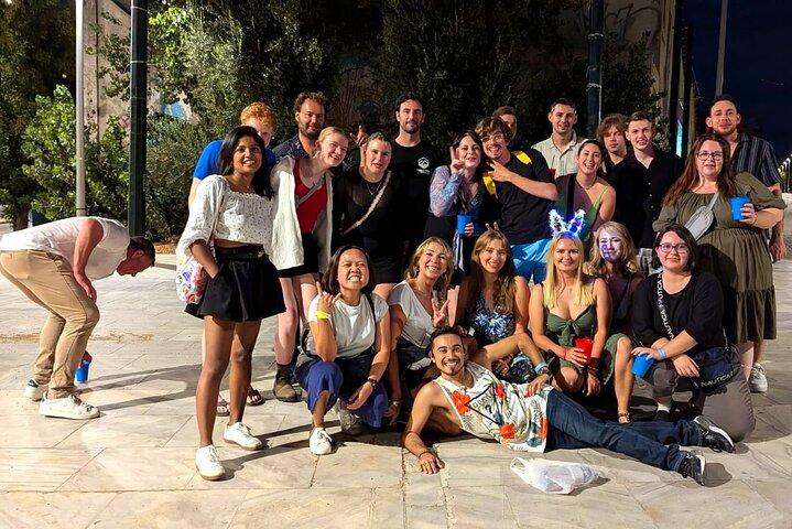 Athens Party Pub Crawl w / 1 hora de barra libre y discoteca VIP Acceso