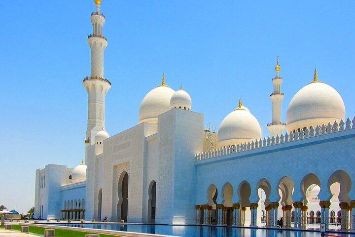 Tour d'Abou Dabi au départ de Dubaï : Mosquée Sheikh Zayed & Ferrari World !