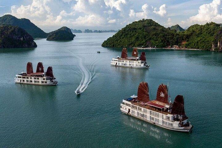 Da Hanoi: Scopri Halong con la crociera all inclusive a 5 stelle 2D1N