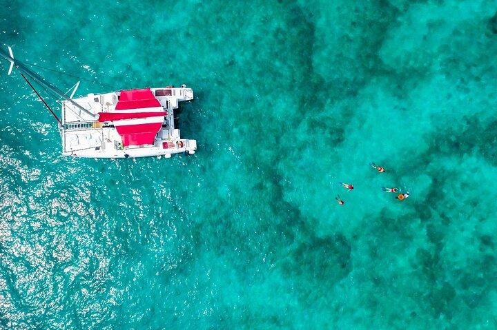 カンクンからイスラ・ムヘーレス島へのカタマラン航海