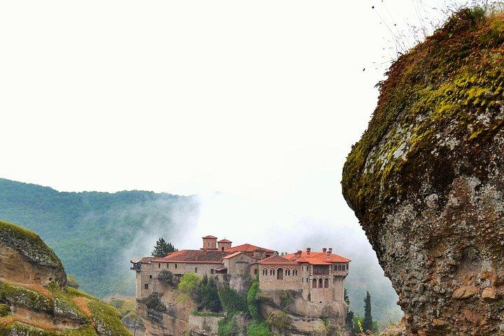 メテオラ: 空に浮かぶ修道院へのプライベート旅行