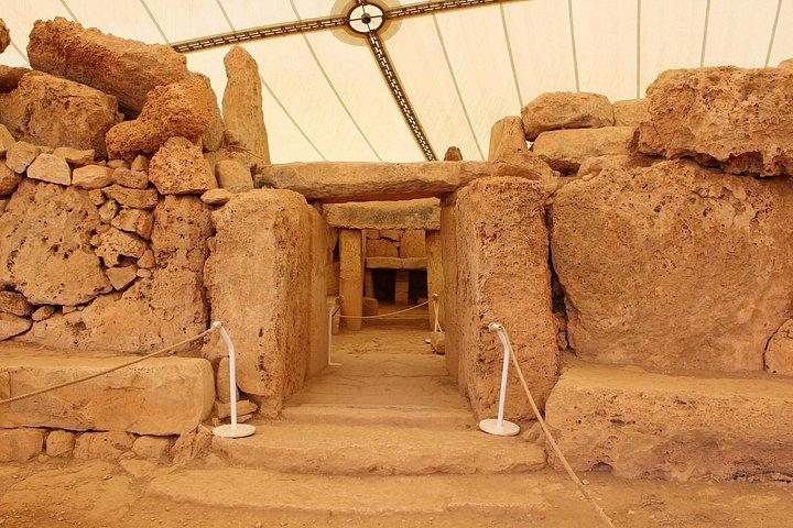 先史時代の寺院、石灰岩遺産、青の洞窟ツアー