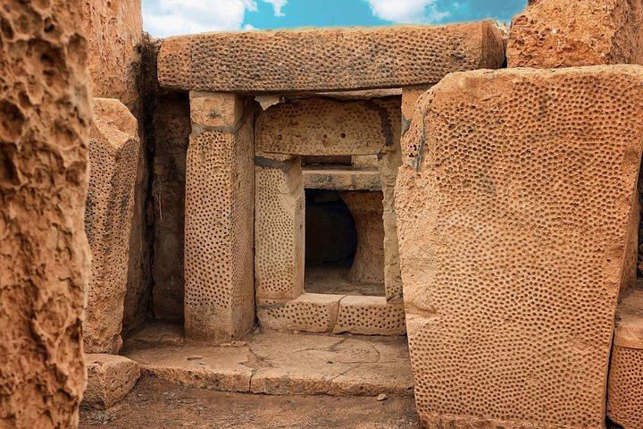 先史時代の寺院、石灰岩遺産、青の洞窟ツアー