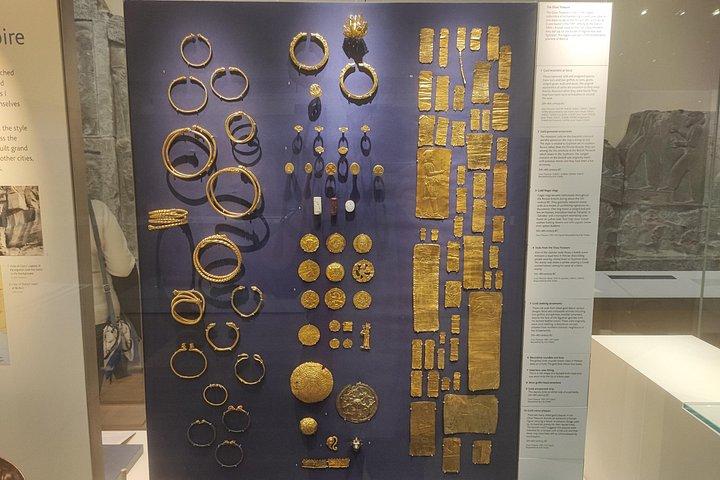 大英博物館プライベートツアー：古代デーモンと時代を超えた美しさ