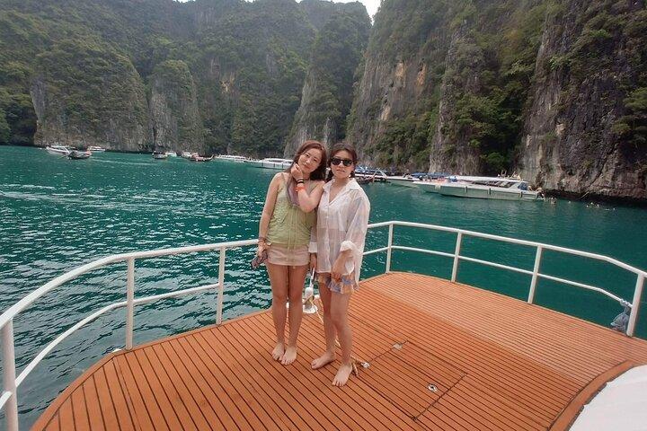 Phi Phi Khai Bamboo Island Dagstur med luksushastighed i Phuket