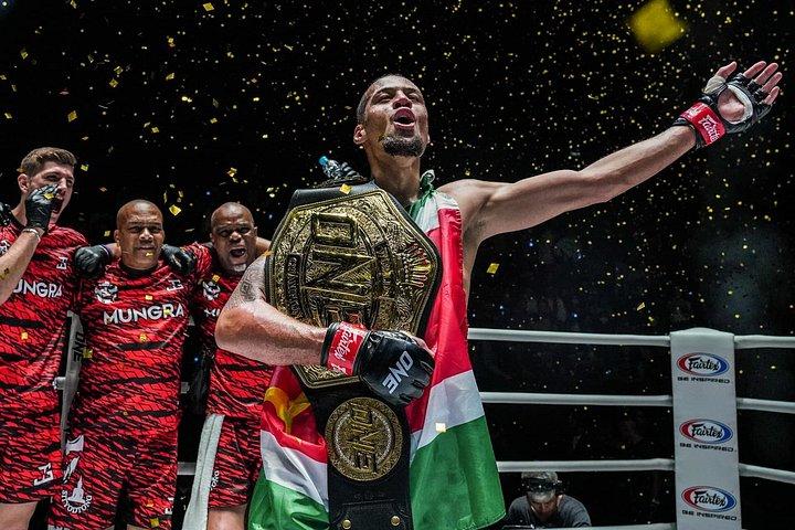Lumpinee Stadium Muay Thai Fight Night