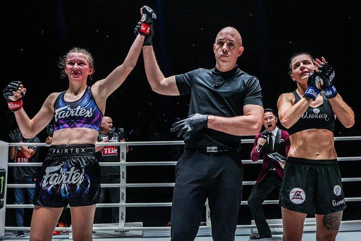 Lumpinee Stadium Muay Thai Fight Night